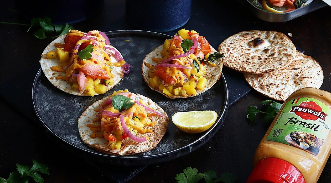 Taco met gerookte zalm en Pauwels Brasil